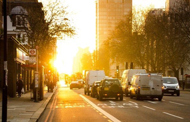 Photograph of a London road in the sunset with heavy congestion | Smarter Travel Limited